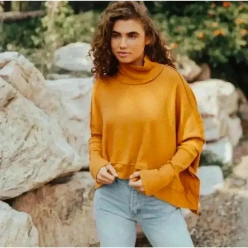 NWT Free People Juicy Long Sleeve Tunic in  Canyon Moon. Size Small